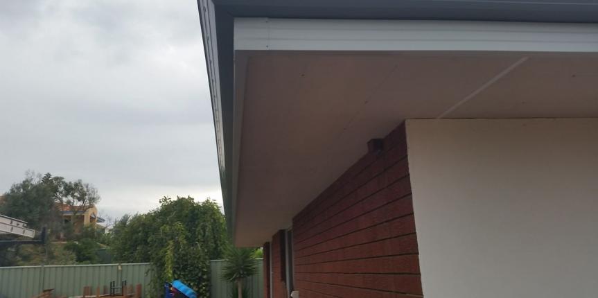 24a7004e680c3987ecbb7da5f47b8f2c_Eaves-Installed-3-863-430-c