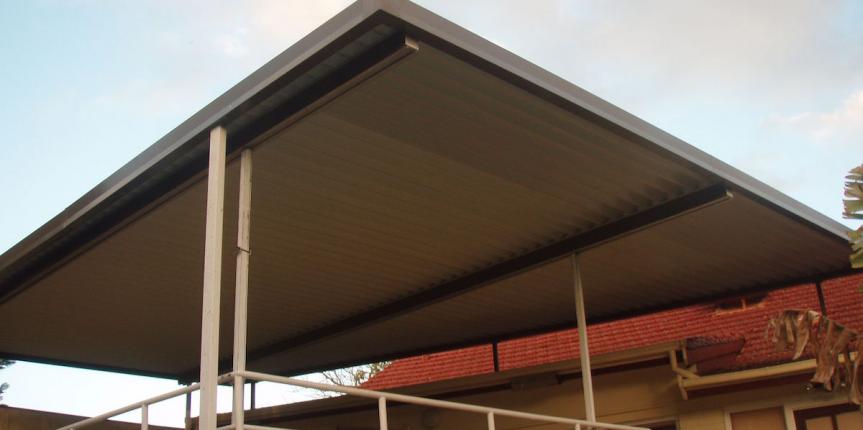 Difficult access patio gutter